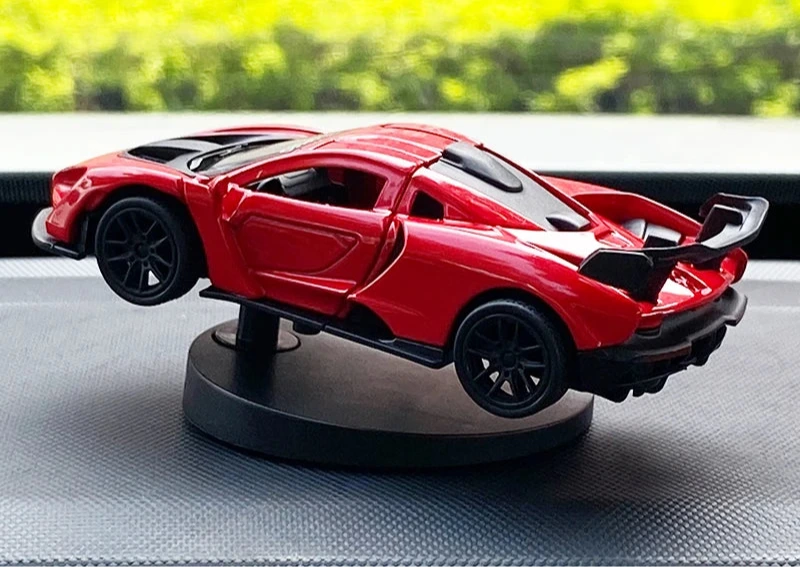 Senna Rotating Dashboard Ornaments